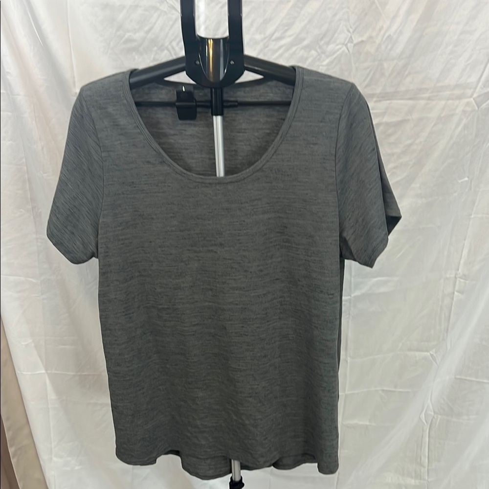 LuLaRoe Gray Short Sleeve Tee Casual Top